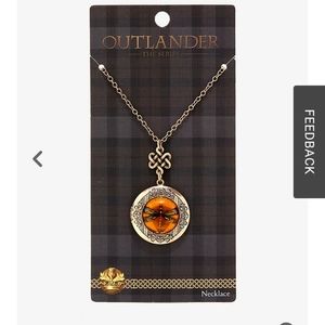 ISO Hot Topic Dragonfly in Amber Locket